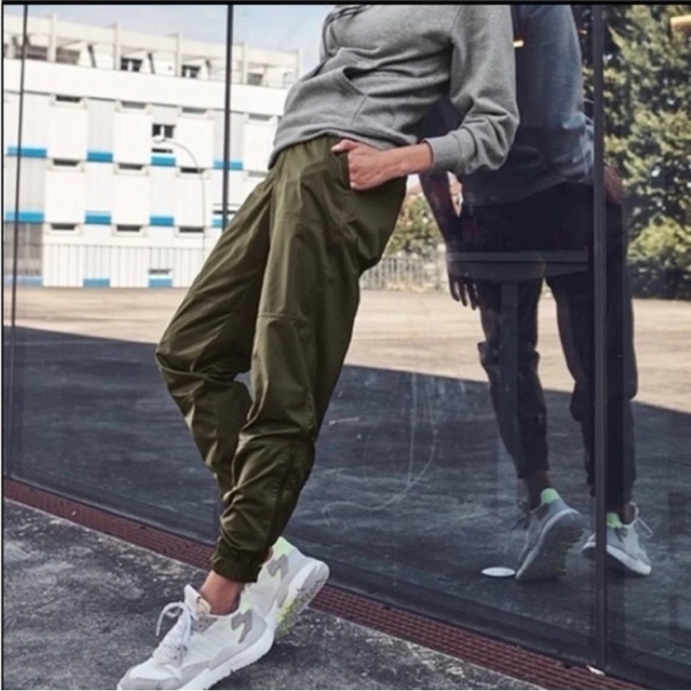 Olive Green Women's Cargo Jogger Pants